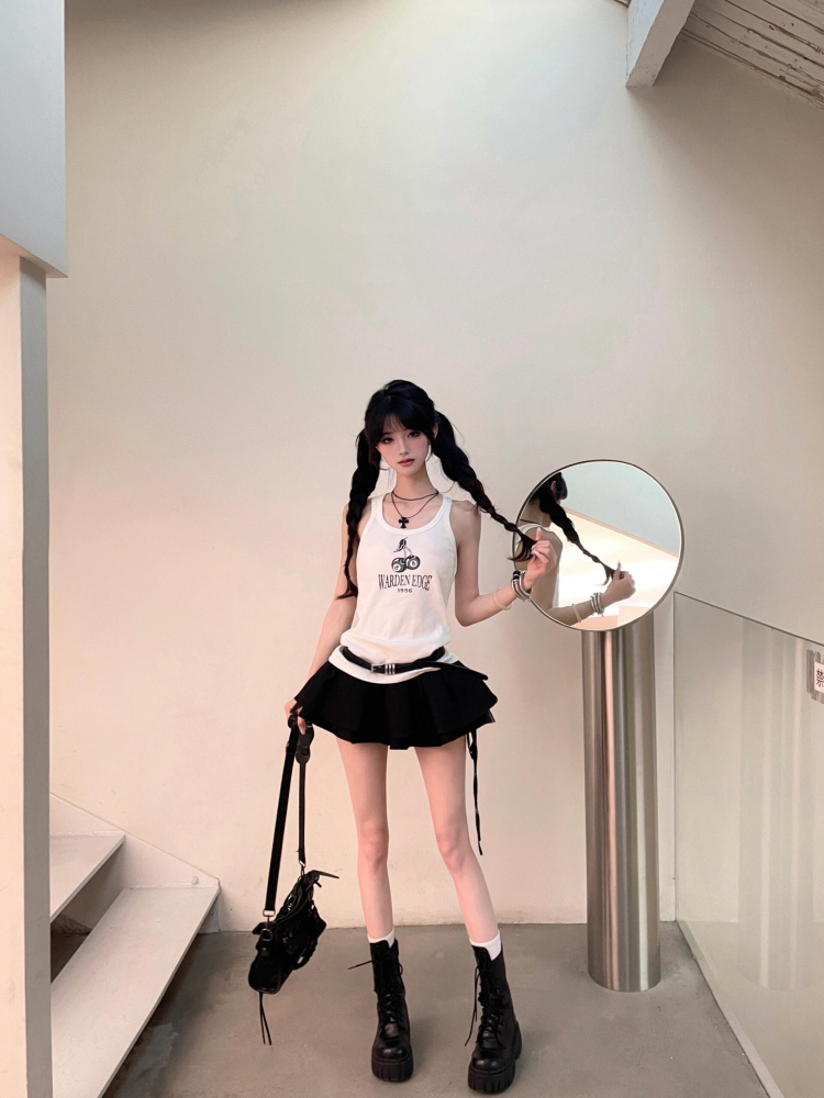 Sexy U-Neck Printed Camisole Top & High-Waisted A-Line Pleated Mini Skirt Set - American Style Summer Outfit for Women Sexy U-Neck Printed Camisole Top & High-Waisted A-Line Pleated Mini Skirt Set - American Style Summer Outfit for Women