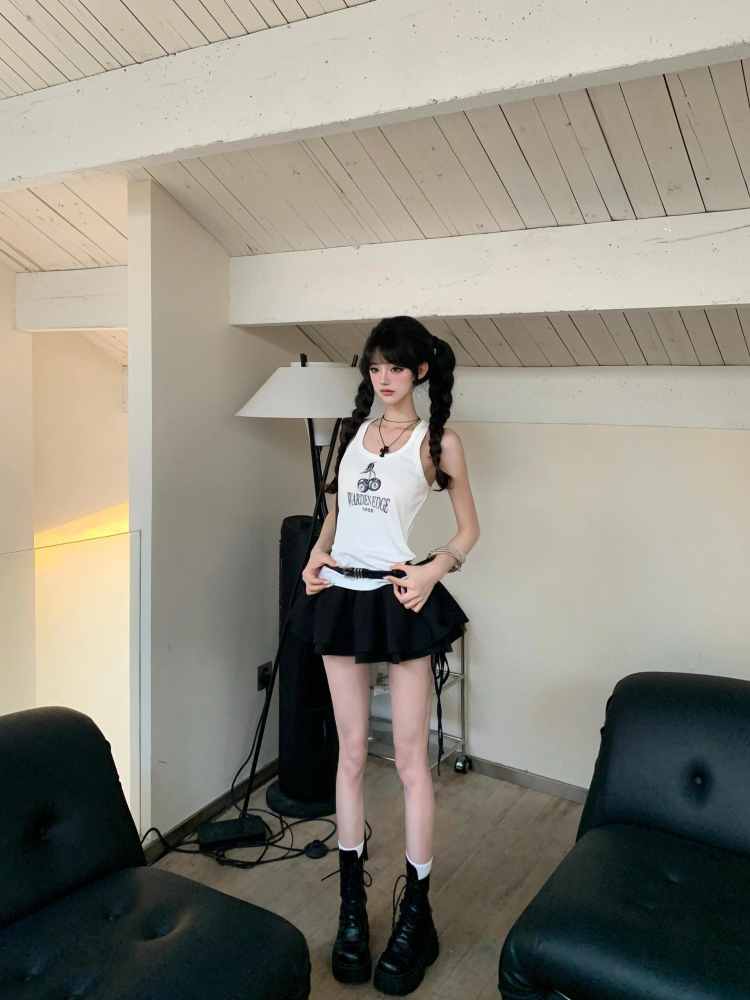 Sexy U-Neck Printed Camisole Top & High-Waisted A-Line Pleated Mini Skirt Set - American Style Summer Outfit for Women Sexy U-Neck Printed Camisole Top & High-Waisted A-Line Pleated Mini Skirt Set - American Style Summer Outfit for Women