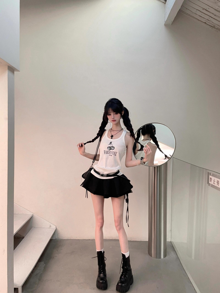 Sexy U-Neck Printed Camisole Top & High-Waisted A-Line Pleated Mini Skirt Set - American Style Summer Outfit for Women Sexy U-Neck Printed Camisole Top & High-Waisted A-Line Pleated Mini Skirt Set - American Style Summer Outfit for Women