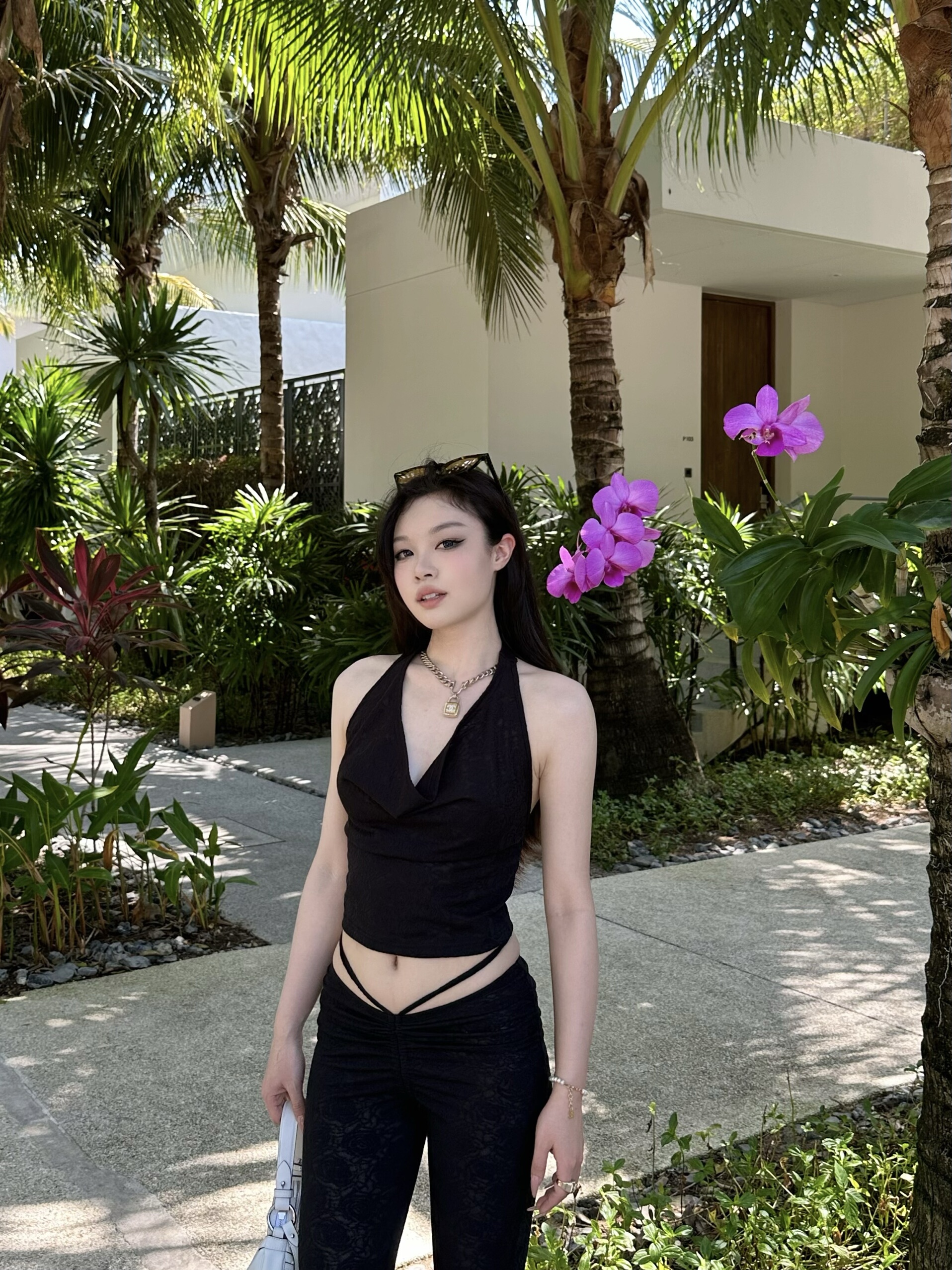 Sheer Lace Two-Color Set - Flirty Rose-Inspired Design for Early Summer - Sexy Yet Innocent Style Sheer Lace Two-Color Set - Flirty Rose-Inspired Design for Early Summer - Sexy Yet Innocent Style