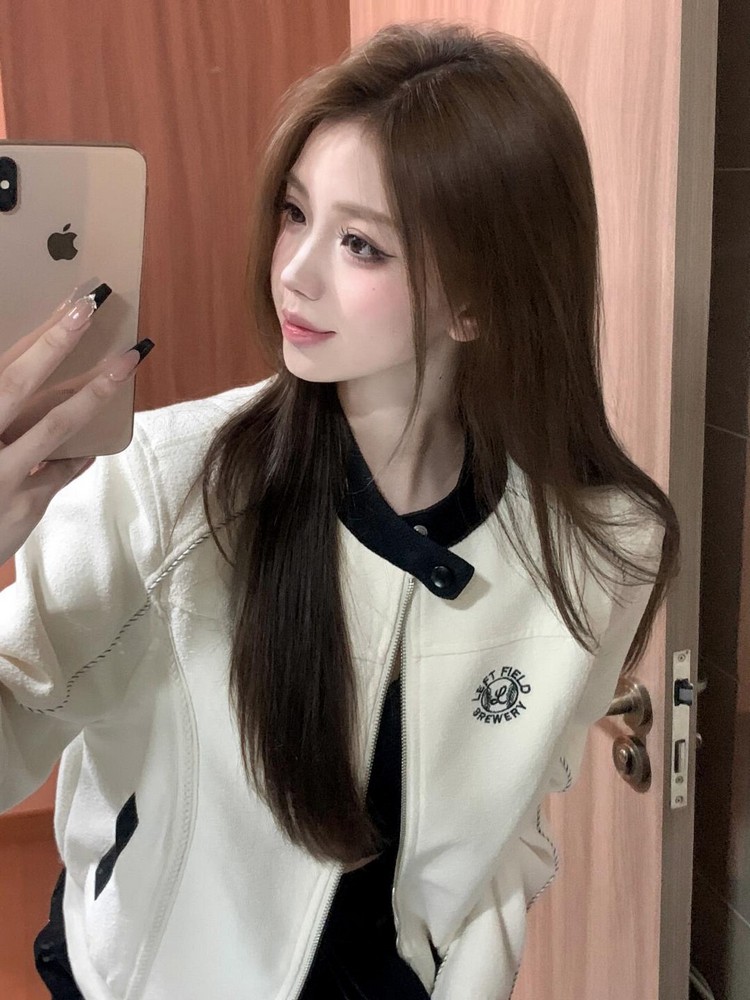 Short Embroidered Baseball Jacket for Women - Slim Fit Casual Cardigan Top, Winter Fashion Outerwear with Fragrance Style Short Embroidered Baseball Jacket for Women - Slim Fit Casual Cardigan Top, Winter Fashion Outerwear with Fragrance Style