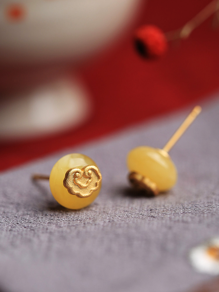 Silver Artisan Ruyi Beeswax Amber Earrings - High-End Light Luxury Women's Ancient Style Accessories Silver Artisan Ruyi Beeswax Amber Earrings - High-End Light Luxury Women's Ancient Style Accessories