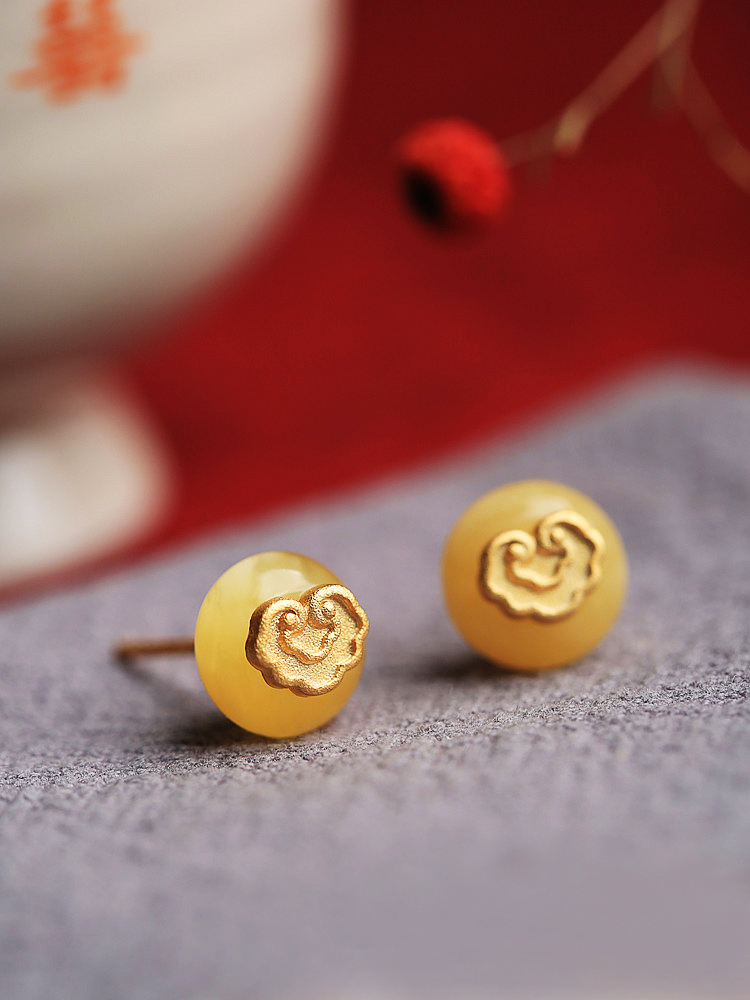 Silver Artisan Ruyi Beeswax Amber Earrings - High-End Light Luxury Women's Ancient Style Accessories