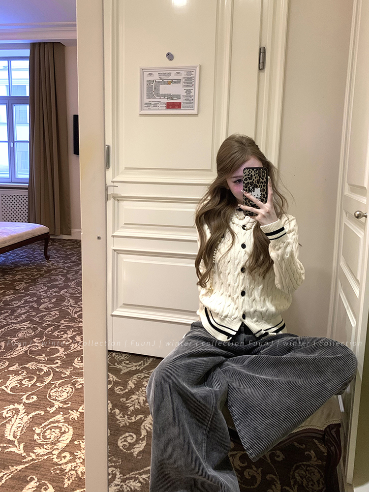 Silver Fox Plush Wide-Leg Casual Pants for Women - Vintage Washed Loose Fit Straight-Leg Trousers in Y2K Style Silver Fox Plush Wide-Leg Casual Pants for Women - Vintage Washed Loose Fit Straight-Leg Trousers in Y2K Style