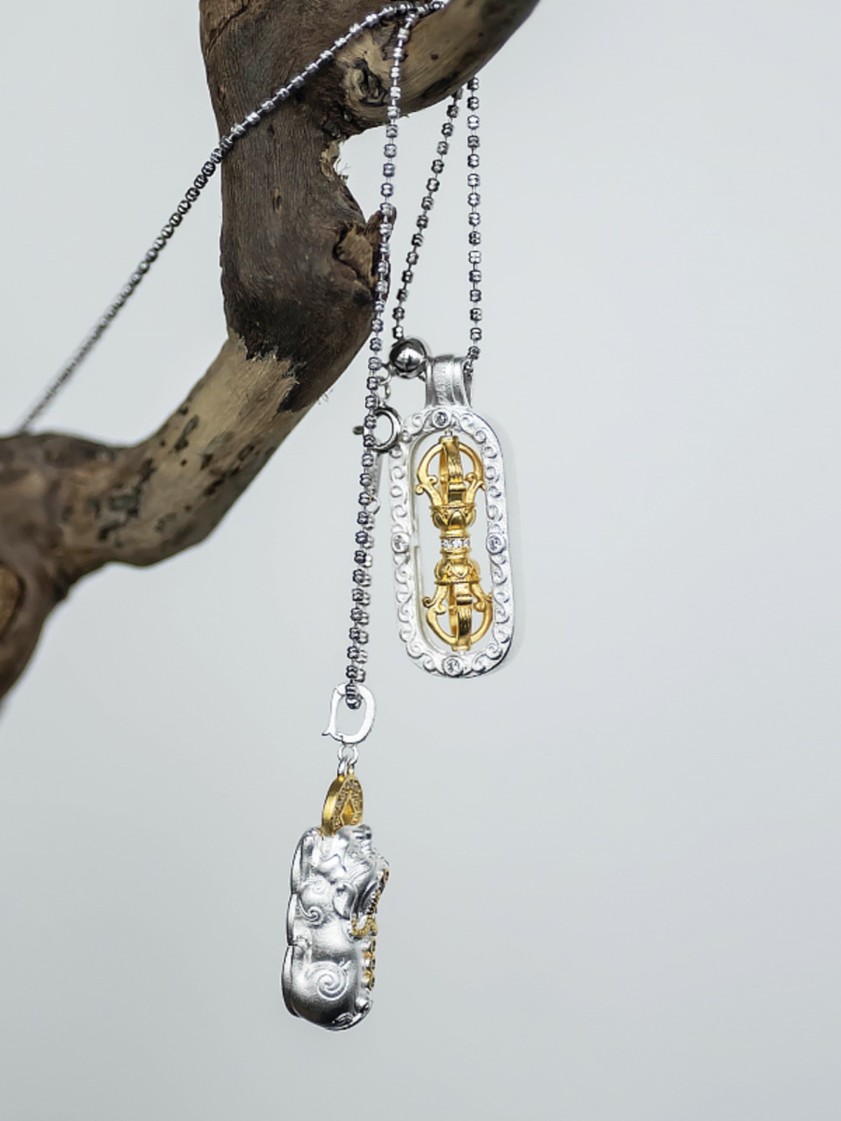 Silver S999 Necklace for Women with Pixiu and Vajra Pendant, Light Luxury Chinese Style Ethnic Jewelry Silver S999 Necklace for Women with Pixiu and Vajra Pendant, Light Luxury Chinese Style Ethnic Jewelry