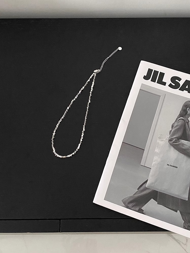 Simple Broken Silver Basic Necklace for Women - Clavicle Chain in Blogger Style, Trendy Minimalist Accessory Simple Broken Silver Basic Necklace for Women - Clavicle Chain in Blogger Style, Trendy Minimalist Accessory