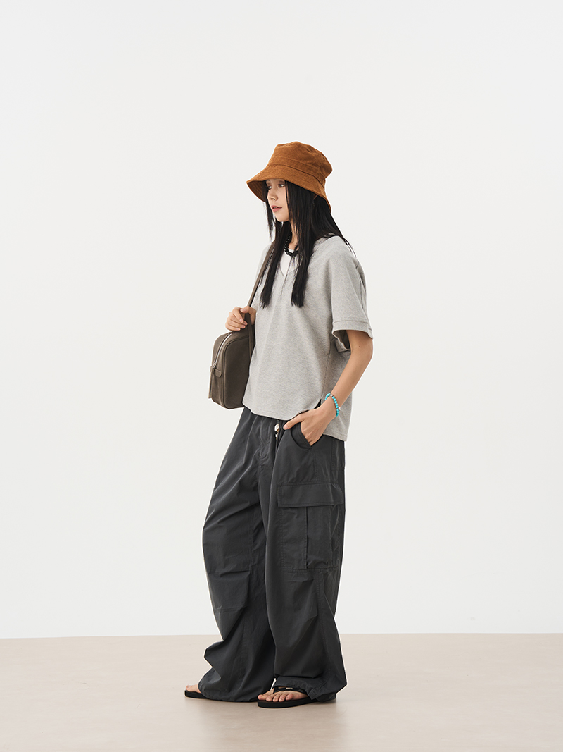 Simple Gray Pure Cotton Loop V-Neck Short Sleeve T-Shirt - Loose Versatile Essential for Autumn 2025 Fashion Simple Gray Pure Cotton Loop V-Neck Short Sleeve T-Shirt - Loose Versatile Essential for Autumn 2025 Fashion