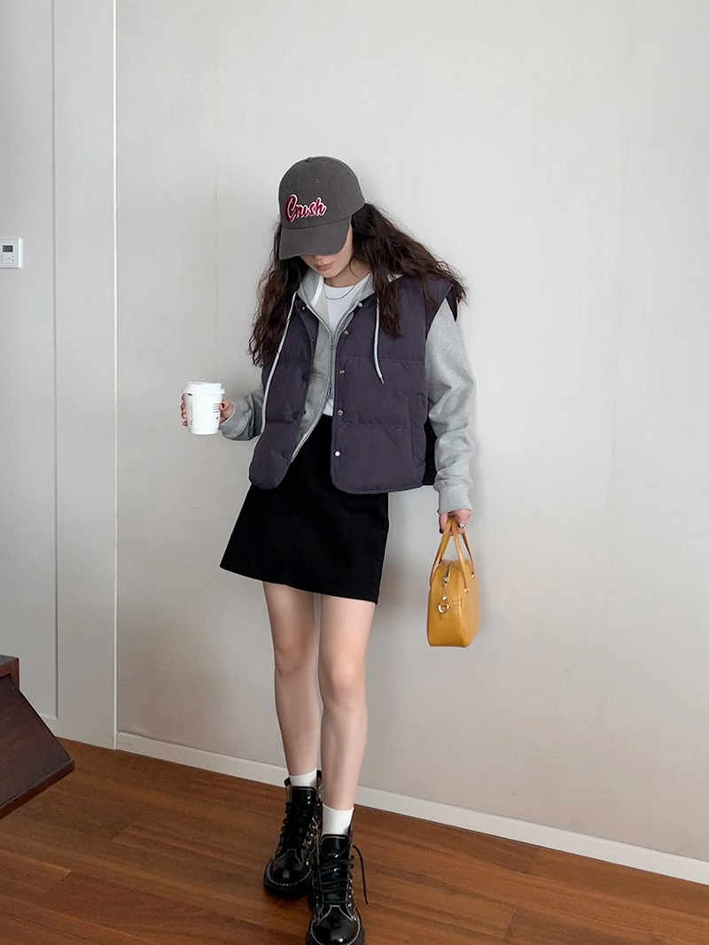 Slim Fit A-Line Corduroy Work Skirt for Women, Autumn/Winter 2025, Lengthening Legs, Versatile Half Skirt, Trendy Office Fashion Slim Fit A-Line Corduroy Work Skirt for Women, Autumn/Winter 2025, Lengthening Legs, Versatile Half Skirt, Trendy Office Fashion