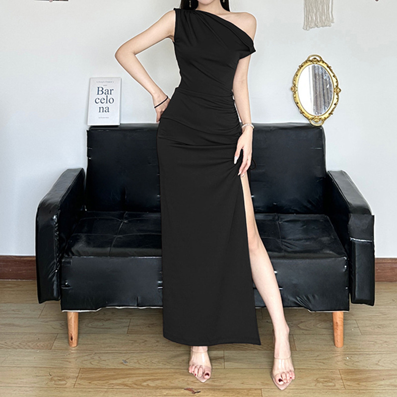 Slim-Fit Off-Shoulder Sleeveless Split Dress for Women - Summer 2025 Fashion, Solid Color, European & American Style Slim-Fit Off-Shoulder Sleeveless Split Dress for Women - Summer 2025 Fashion, Solid Color, European & American Style