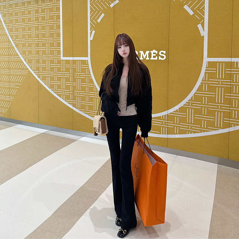 Slim Fit Wine Glass Leg Pants for Women - Flattering Casual Jeans for Spring & Summer, Perfect for Tall Figures, Leg-Elongating Style