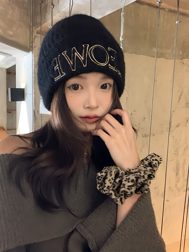 Slouchy Black Wool Hat with My Head is Not Round Lettering - Cozy Winter Knitted Beanie for Ear Protection Slouchy Black Wool Hat with My Head is Not Round Lettering - Cozy Winter Knitted Beanie for Ear Protection