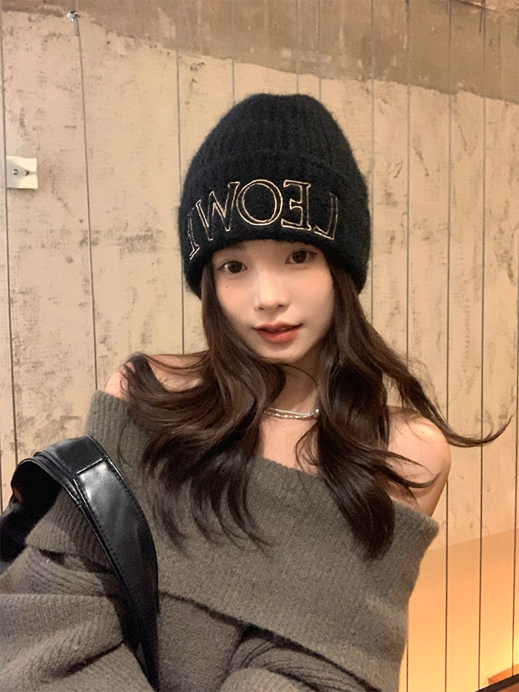 Slouchy Black Wool Hat with My Head is Not Round Lettering - Cozy Winter Knitted Beanie for Ear Protection Slouchy Black Wool Hat with My Head is Not Round Lettering - Cozy Winter Knitted Beanie for Ear Protection