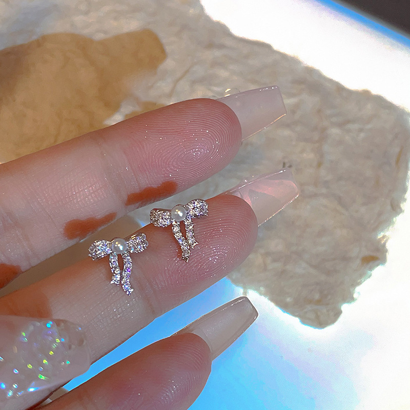 Small Bow Zircon Stud Earrings for Women - 2025 Light Luxury Versatile Fashion Jewelry Small Bow Zircon Stud Earrings for Women - 2025 Light Luxury Versatile Fashion Jewelry