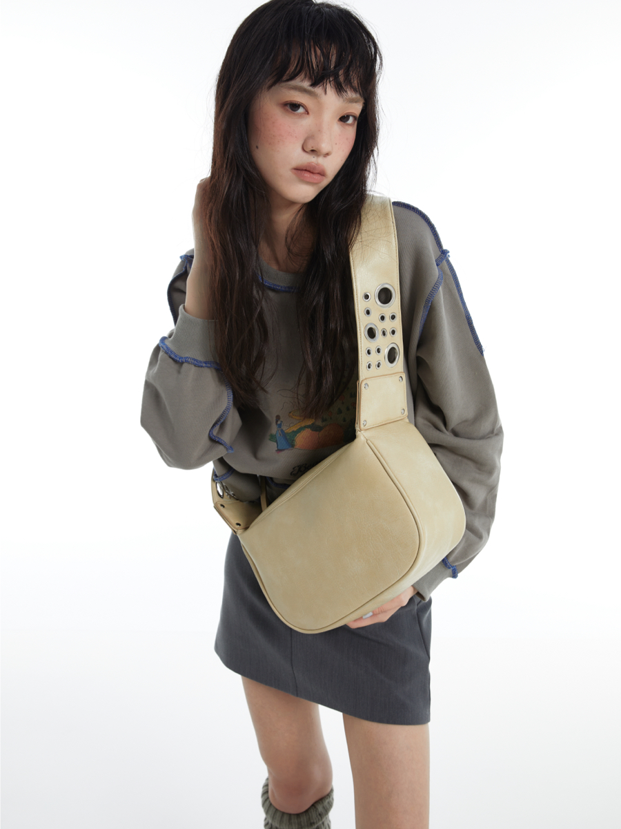 Soft Motorcycle Square Bag with Knock Knock Hole Design – Trendy Bunbun Bag, Y2K Style, Perfect for Everyday Use Soft Motorcycle Square Bag with Knock Knock Hole Design – Trendy Bunbun Bag, Y2K Style, Perfect for Everyday Use