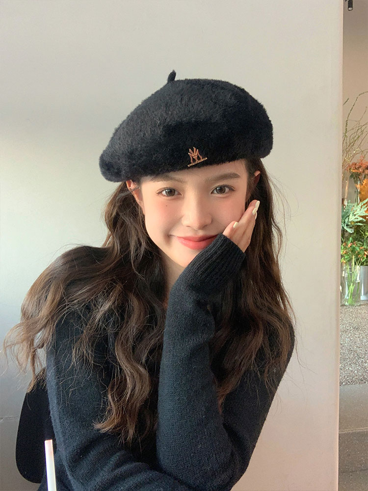 Solid Color Mink Fur Beret for Women - Plush Winter Painter Hat 2025, Face-Shaping Design, Trendy Y2K Fashion Accessory Solid Color Mink Fur Beret for Women - Plush Winter Painter Hat 2025, Face-Shaping Design, Trendy Y2K Fashion Accessory