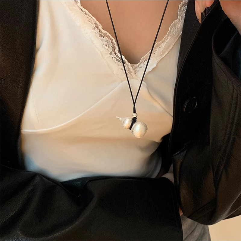 Solid Gourd Pendant Black Rope Necklace for Girls - Light Luxury Chinese Style National Wind Accessory Solid Gourd Pendant Black Rope Necklace for Girls - Light Luxury Chinese Style National Wind Accessory