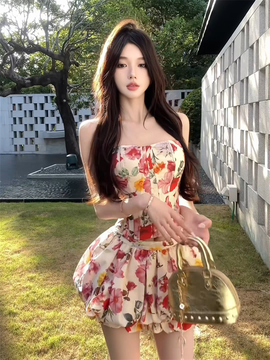 Spicy Girl Floral Strapless Dress - Summer High-End Waist-Cinching Slimming Short Skirt, Perfect for 90s and Y2K Styles Spicy Girl Floral Strapless Dress - Summer High-End Waist-Cinching Slimming Short Skirt, Perfect for 90s and Y2K Styles