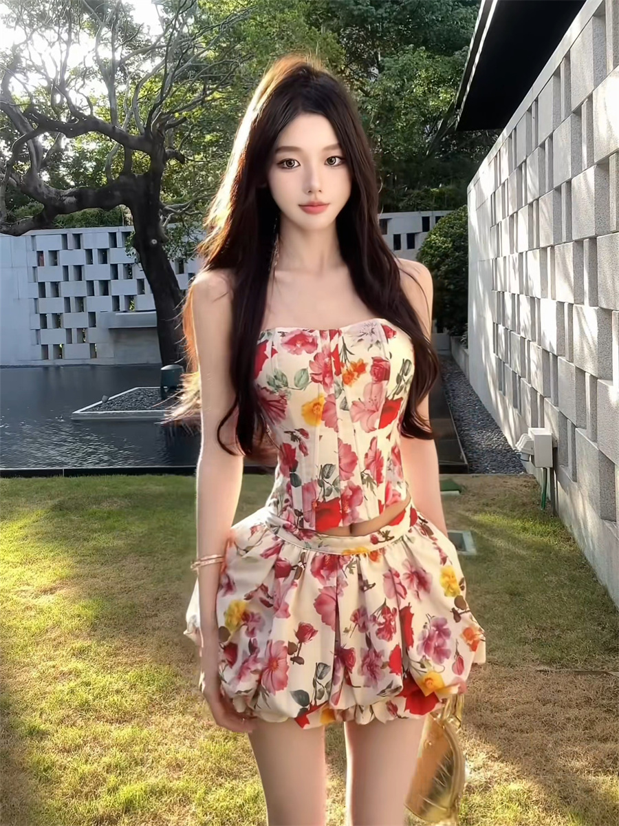 Spicy Girl Floral Strapless Dress - Summer High-End Waist-Cinching Slimming Short Skirt, Perfect for 90s and Y2K Styles