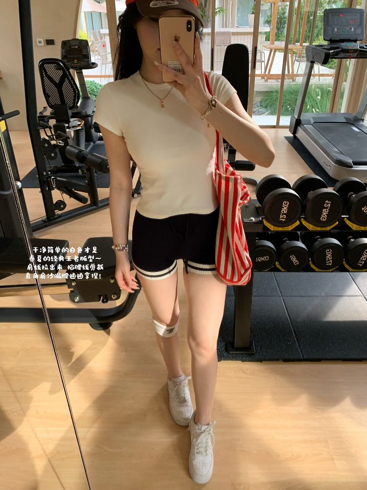 Sporty Girl Bodysuit & Shorts Set in Navy Blue and White Retro Lightweight Style – Perfect for Y2K and Casual Outfits Sporty Girl Bodysuit & Shorts Set in Navy Blue and White Retro Lightweight Style – Perfect for Y2K and Casual Outfits