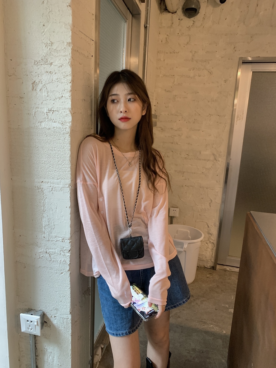 Spot Green Long Sleeve Tee with Sun Protection - Versatile Style, Fashionable Layering for All Occasions Spot Green Long Sleeve Tee with Sun Protection - Versatile Style, Fashionable Layering for All Occasions