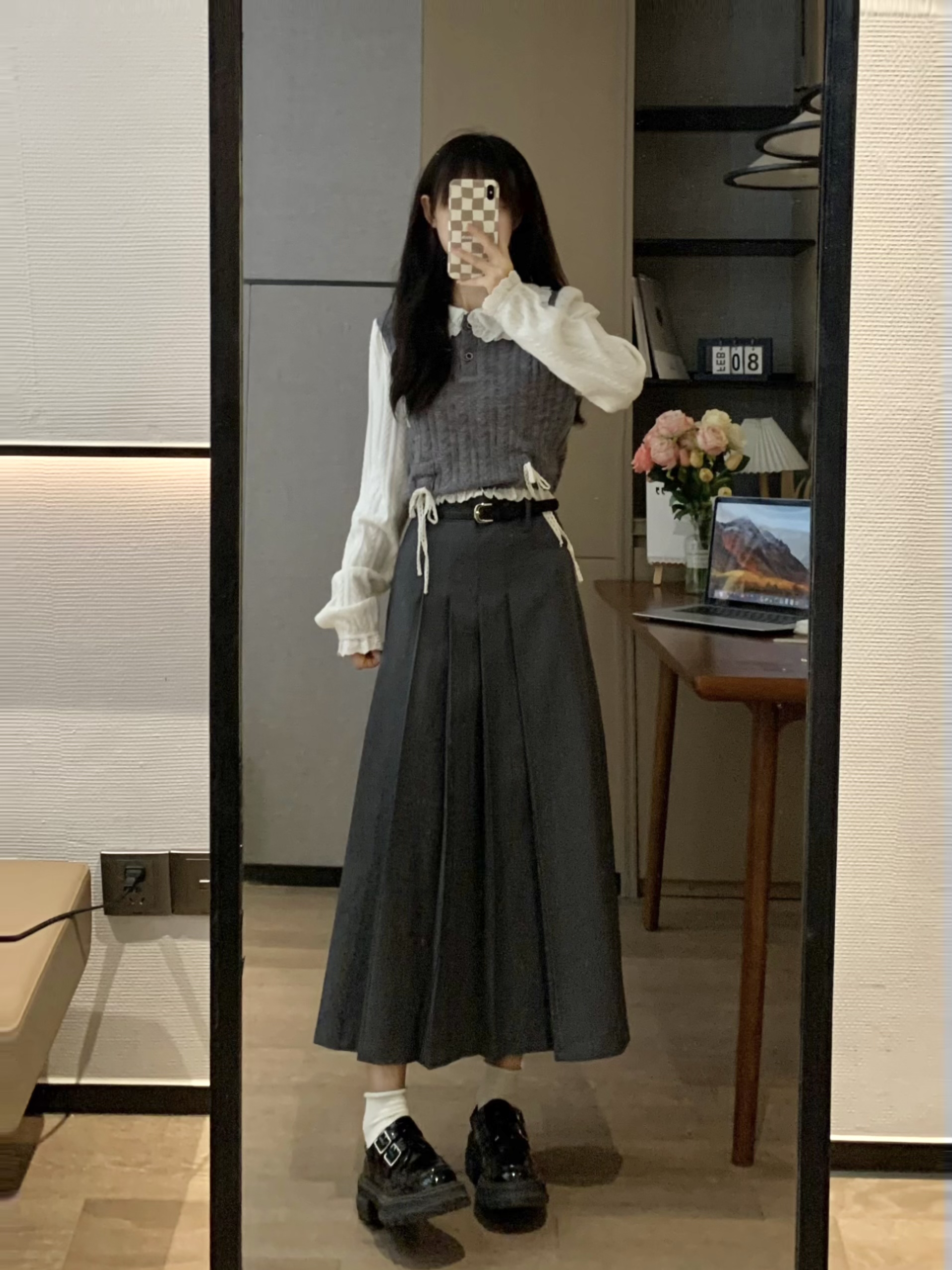 Spring Milk Style Slimming College French Sweet Fake Two-Piece Knitted Sweater Top for Women - Chic Y2K Fashion Essential Spring Milk Style Slimming College French Sweet Fake Two-Piece Knitted Sweater Top for Women - Chic Y2K Fashion Essential