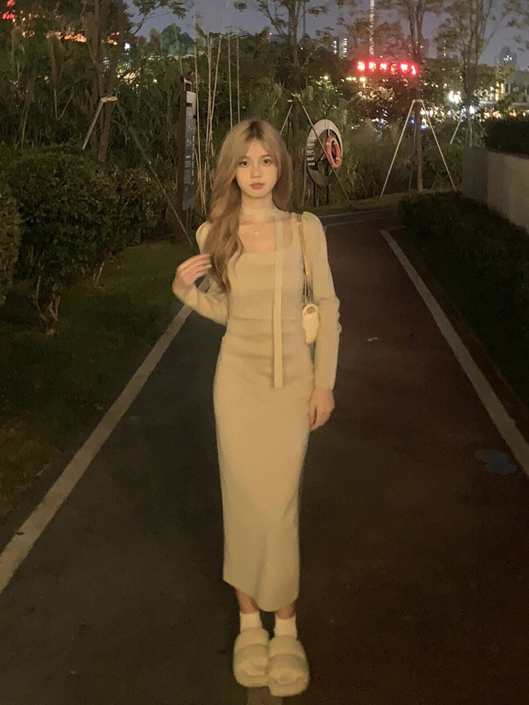 Square-Neck Long Sleeve Dress for Women - French Style, Waist-Cinching, Elegant Mid-Length Layering Dress for Early Spring Square-Neck Long Sleeve Dress for Women - French Style, Waist-Cinching, Elegant Mid-Length Layering Dress for Early Spring