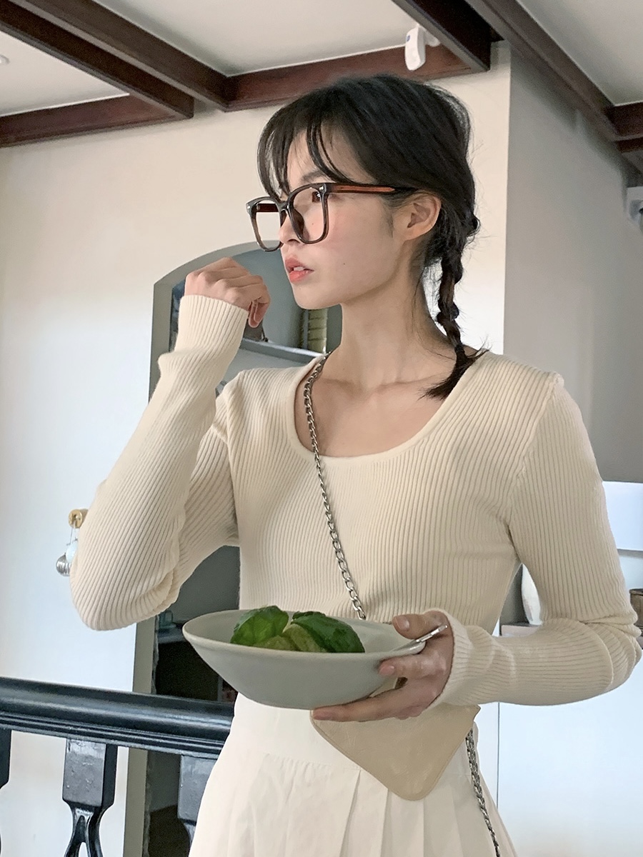 Square-Neck Ribbed Knit T-Shirt in Korean Style - Trendy 90s Inspired Inner Layer Top for Effortless Everyday Fashion Square-Neck Ribbed Knit T-Shirt in Korean Style - Trendy 90s Inspired Inner Layer Top for Effortless Everyday Fashion