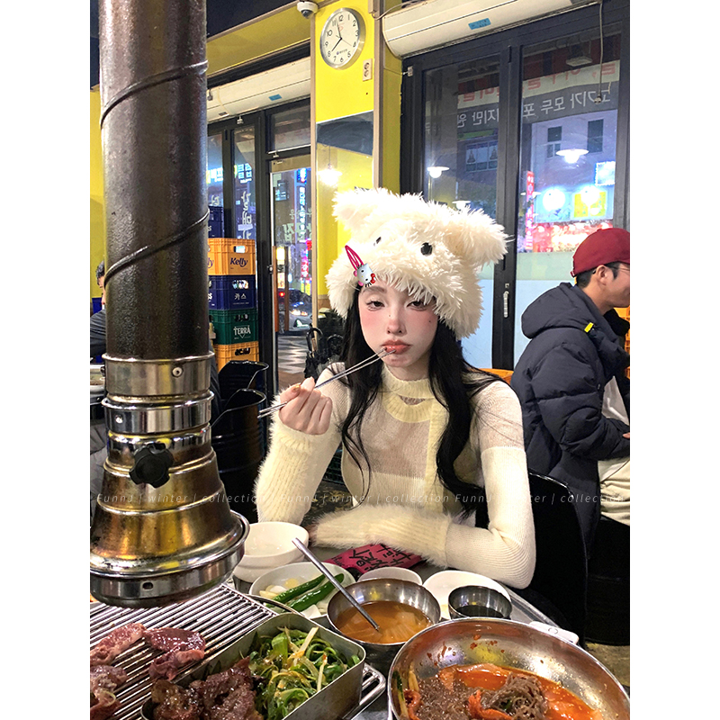 Square Sweetheart Hunting Design Slim Fit Base Layer Top for Women with Scarf - 90s Inspired Trendy Style Square Sweetheart Hunting Design Slim Fit Base Layer Top for Women with Scarf - 90s Inspired Trendy Style