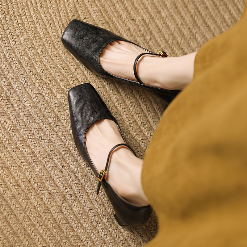 Square-Toe Chunky Heeled Mary Jane Shoes for Women - Niche French Style, Genuine Leather, Wide Strap, Shallow Mouth Design Square-Toe Chunky Heeled Mary Jane Shoes for Women - Niche French Style, Genuine Leather, Wide Strap, Shallow Mouth Design