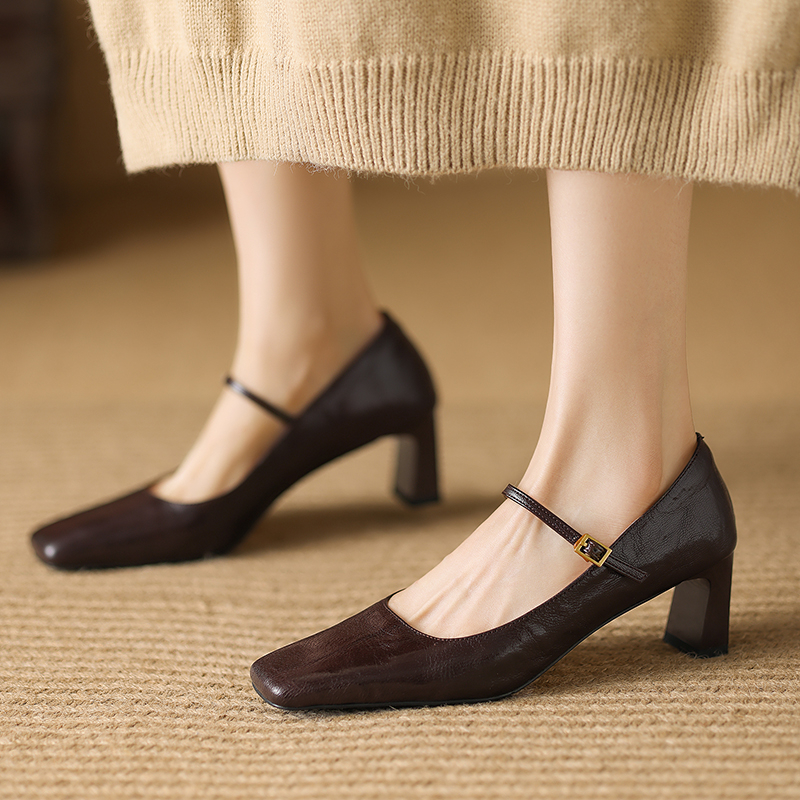 Square-Toe Chunky Heeled Mary Jane Shoes for Women - Niche French Style, Genuine Leather, Wide Strap, Shallow Mouth Design Square-Toe Chunky Heeled Mary Jane Shoes for Women - Niche French Style, Genuine Leather, Wide Strap, Shallow Mouth Design