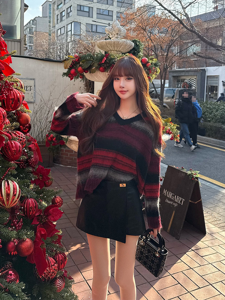 Striped Long Sleeve Knitted Sweater for Women - V-Neck Spring Autumn Top, Stylish Outerwear, Perfect for New Year and Casual Wear Striped Long Sleeve Knitted Sweater for Women - V-Neck Spring Autumn Top, Stylish Outerwear, Perfect for New Year and Casual Wear