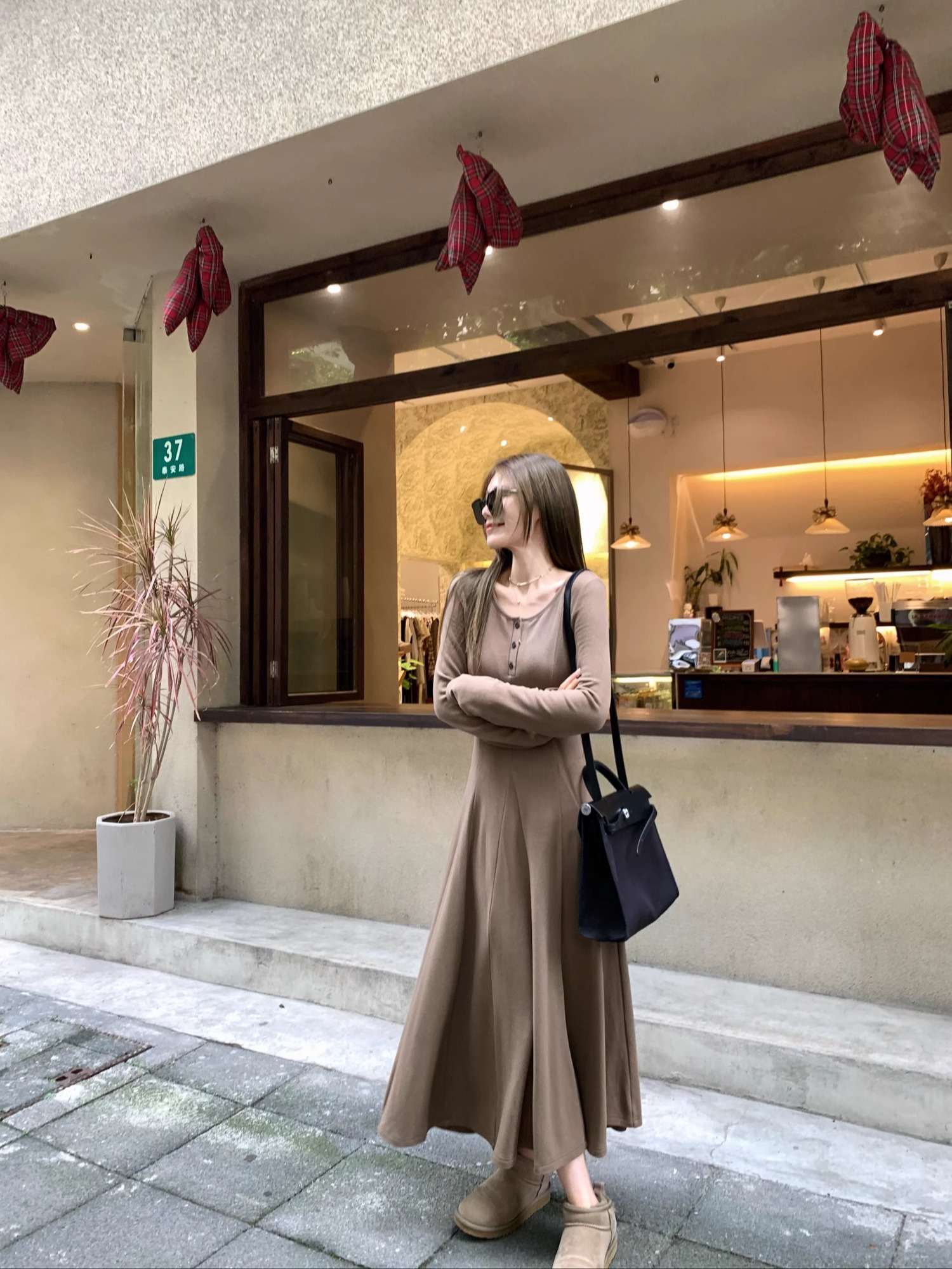 Structured Waist-Defining Slimming Mermaid Dress in Australian Velvet - Upgraded Autumn Style for Effortless Elegance