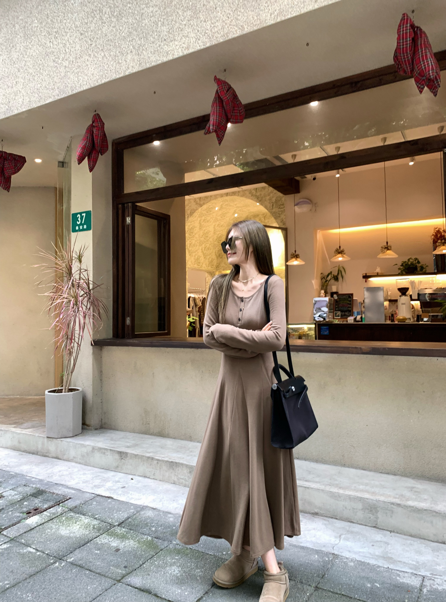 Structured Waist-Defining Slimming Mermaid Dress in Australian Velvet - Upgraded Autumn Style for Effortless Elegance Structured Waist-Defining Slimming Mermaid Dress in Australian Velvet - Upgraded Autumn Style for Effortless Elegance