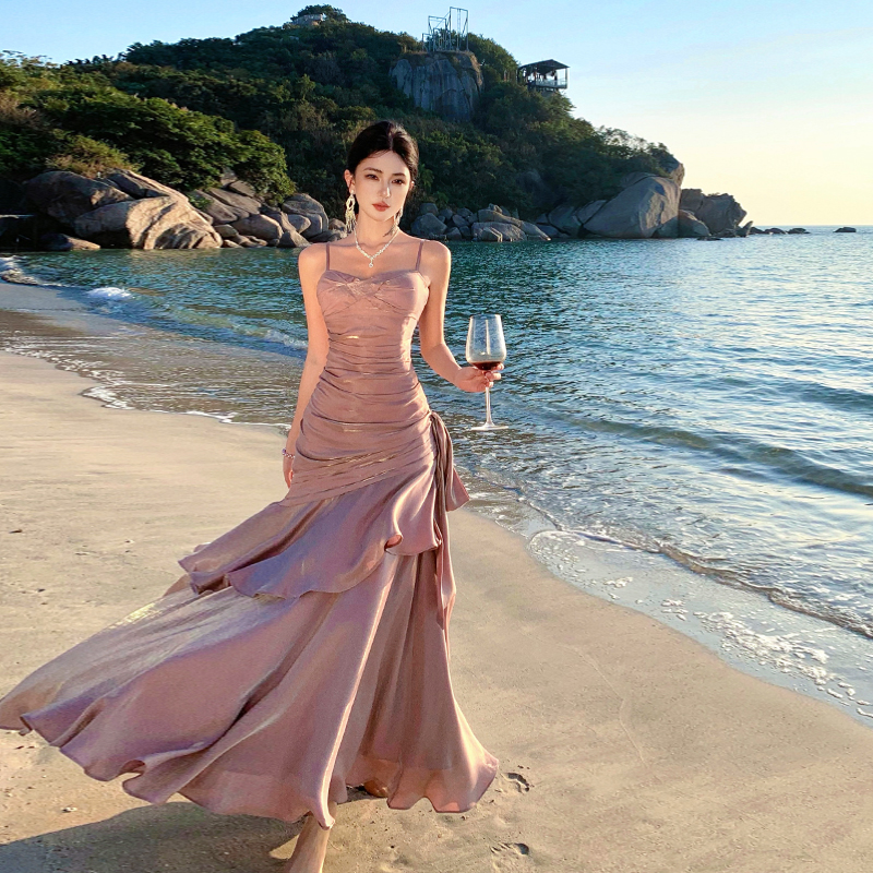 Stunning Purple Mermaid-Style Dress with Ruffles and Fitted Waist for Summer Ceremonies - Elegant Flowy Design