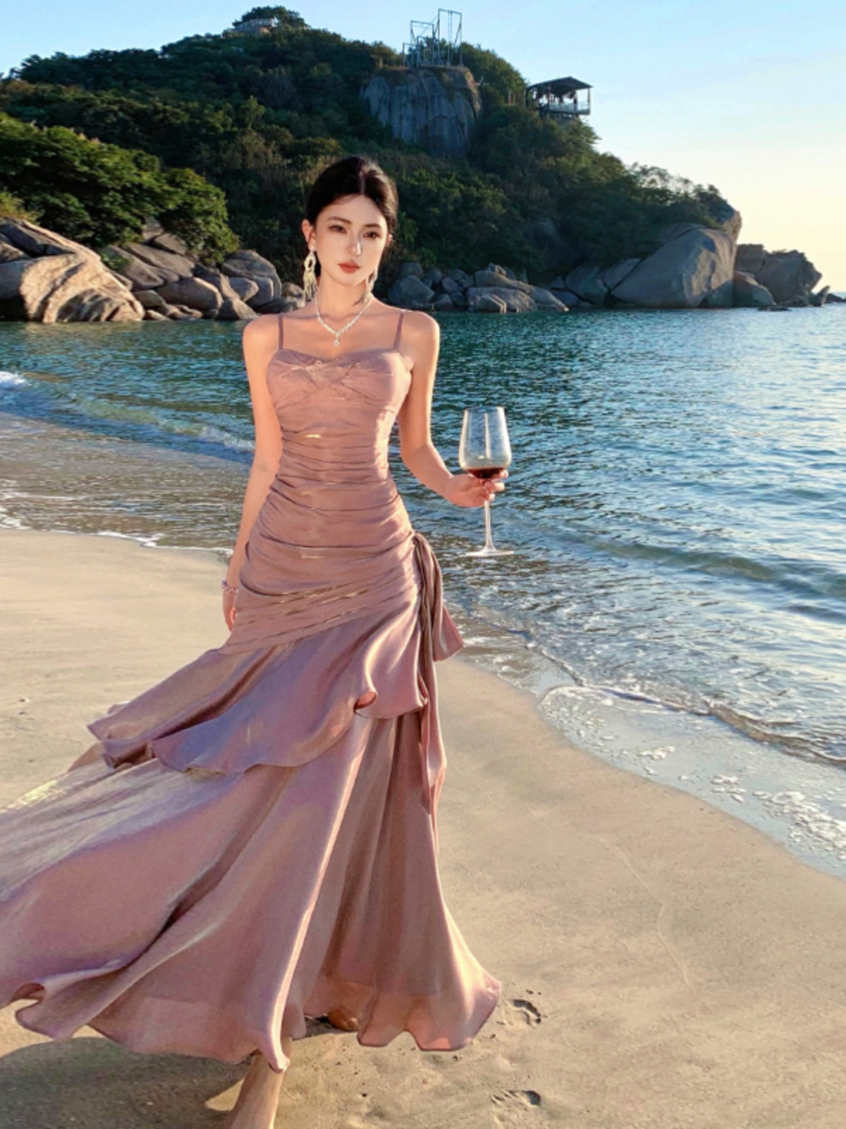 Stunning Purple Mermaid-Style Dress with Ruffles and Fitted Waist for Summer Ceremonies - Elegant Flowy Design