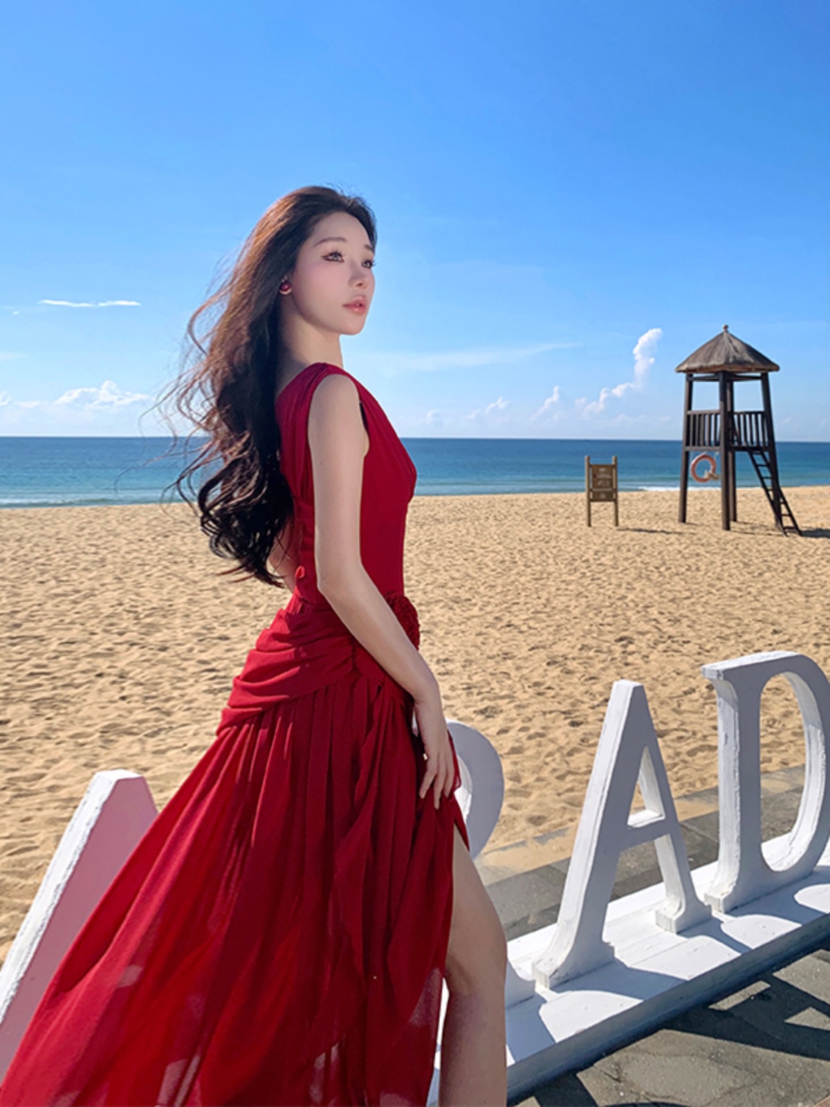Stunning Red Ankle-Length Chiffon One-Shoulder Dress with Draped Design for High-End Summer Beach Vacation Style Stunning Red Ankle-Length Chiffon One-Shoulder Dress with Draped Design for High-End Summer Beach Vacation Style