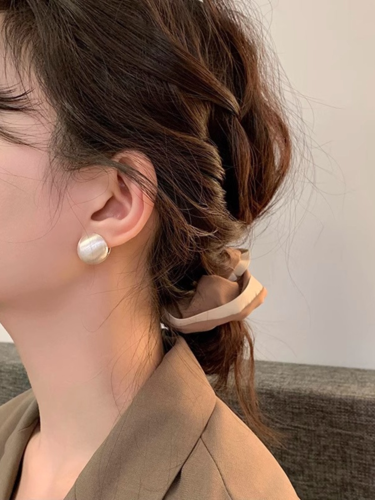 Stylish Minimalist Brushed Ear Clips Women's Three-Dimensional Round Ball Metal Earrings - Trendy Accessories for Modern Fashion