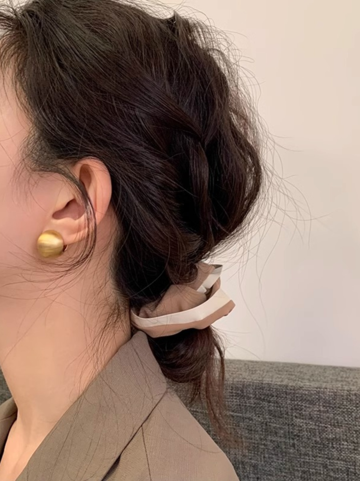 Stylish Minimalist Brushed Ear Clips Women's Three-Dimensional Round Ball Metal Earrings - Trendy Accessories for Modern Fashion Stylish Minimalist Brushed Ear Clips Women's Three-Dimensional Round Ball Metal Earrings - Trendy Accessories for Modern Fashion