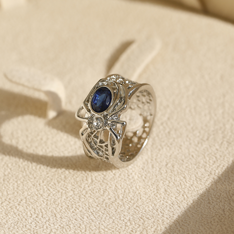 Stylish Spider Ring for Couples - Creative European and American Design, Perfect for Daily Wear Stylish Spider Ring for Couples - Creative European and American Design, Perfect for Daily Wear