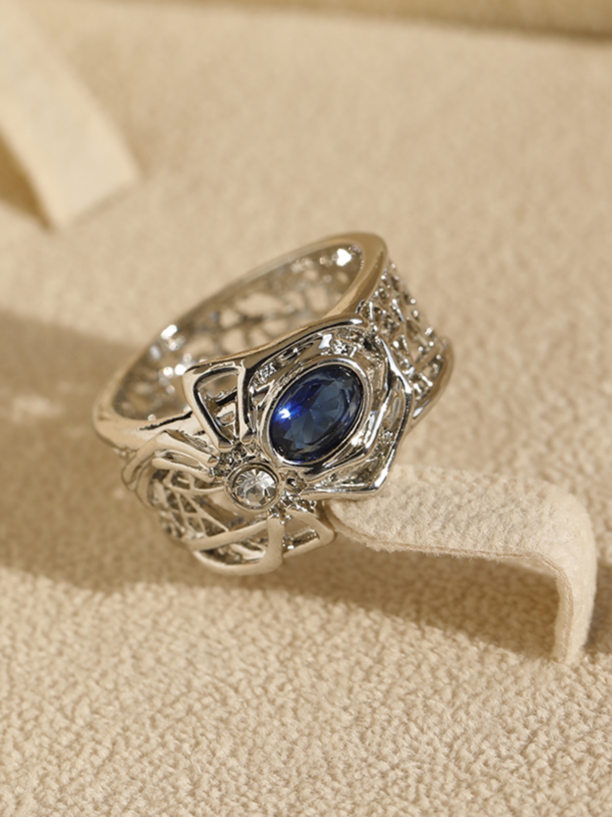 Stylish Spider Ring for Couples - Creative European and American Design, Perfect for Daily Wear Stylish Spider Ring for Couples - Creative European and American Design, Perfect for Daily Wear