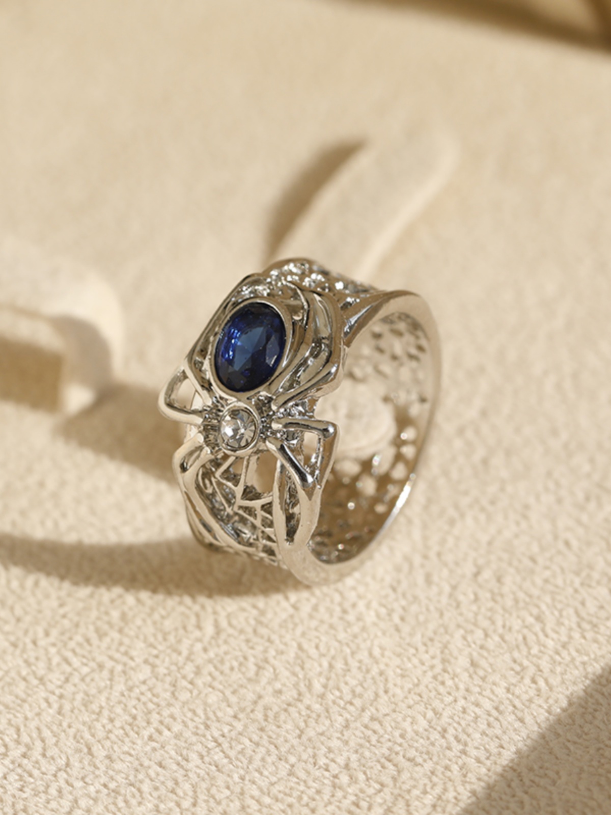 Stylish Spider Ring for Couples - Creative European and American Design, Perfect for Daily Wear Stylish Spider Ring for Couples - Creative European and American Design, Perfect for Daily Wear