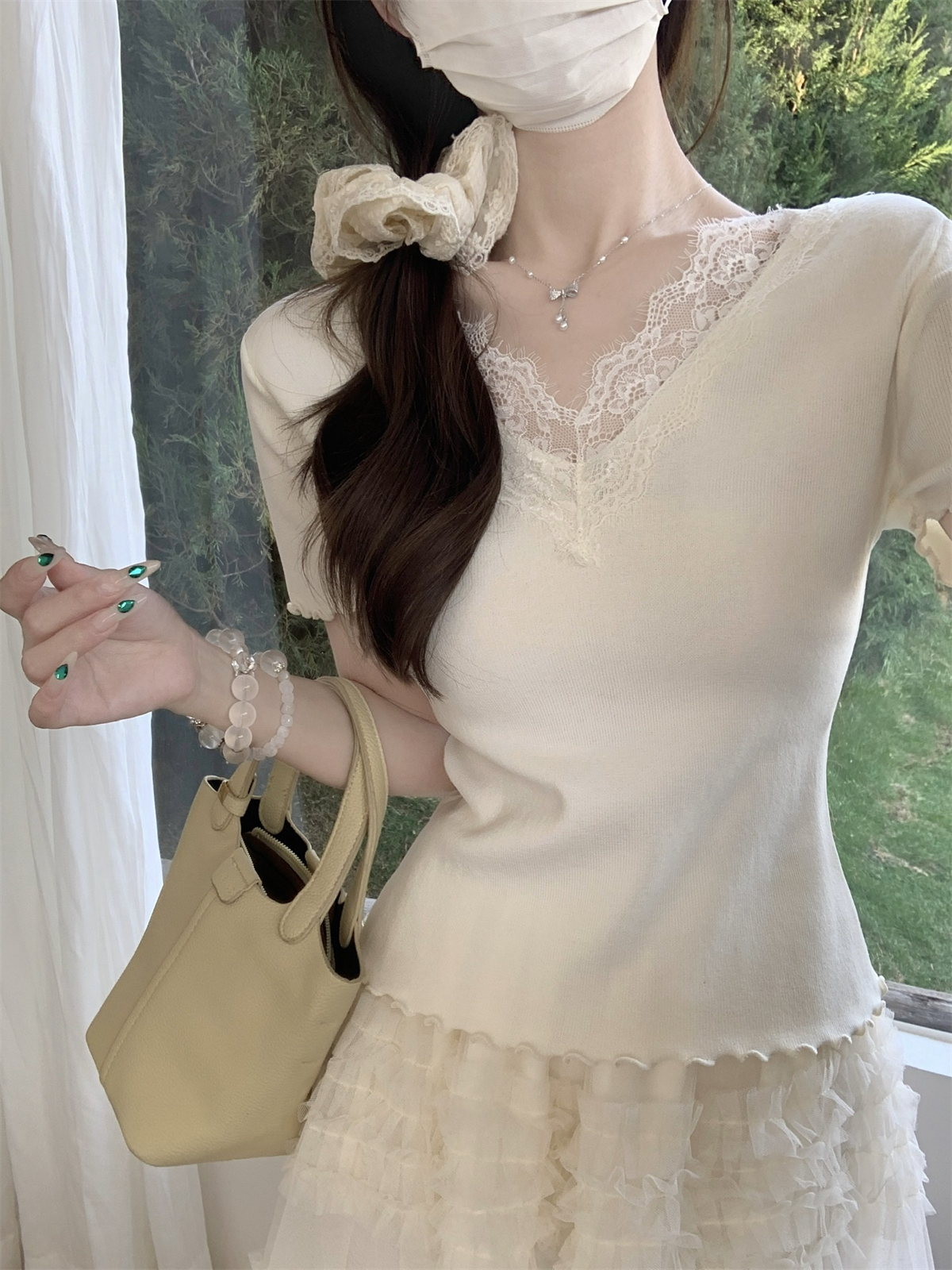 Stylish Spliced Lace Trim Fitted Short Sleeve T-Shirt - Unique Design for 2025, Perfect for 90s and Y2K Inspired Looks