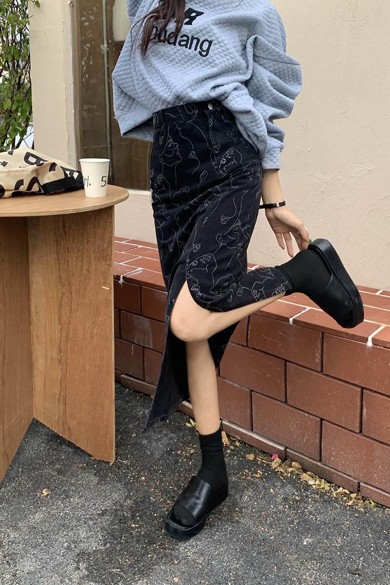 Stylish Work Outfits, Outfit Summer Ideas Abstract Faces Denim Midi Skirt Stylish Work Outfits, Outfit Summer Ideas Abstract Faces Denim Midi Skirt