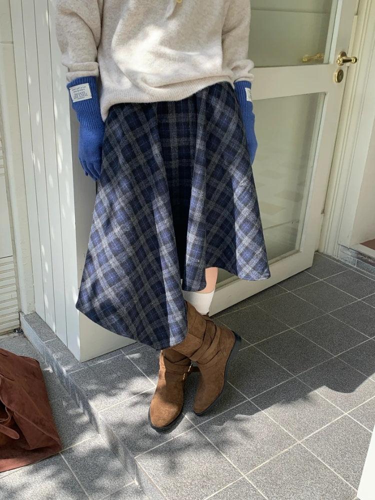 Stylish Work Outfits, Outfit Summer Ideas Asymmetric Plaid Midi Skirt