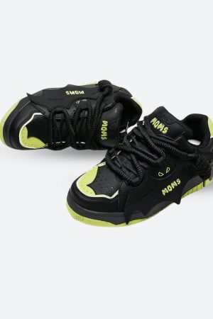 Stylish Work Outfits, Outfit Summer Ideas Bat Patch Sneakers