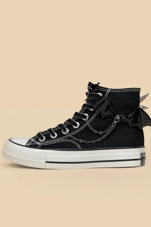 Stylish Work Outfits, Outfit Summer Ideas Bat Wings Spiked Canvas Shoes