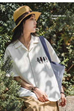 Stylish Work Outfits, Outfit Summer Ideas Cat Embroidered Shirt