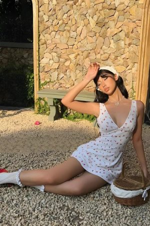 Stylish Work Outfits, Outfit Summer Ideas Coquette Cherry Plunge Neck Mini Dress