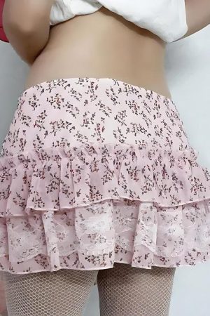 Stylish Work Outfits, Outfit Summer Ideas Coquette Floral Ruffled Mini Skirt