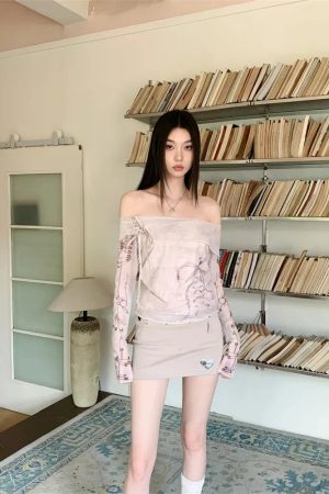 Stylish Work Outfits, Outfit Summer Ideas Coquette Lace Up Off Shoulder Top